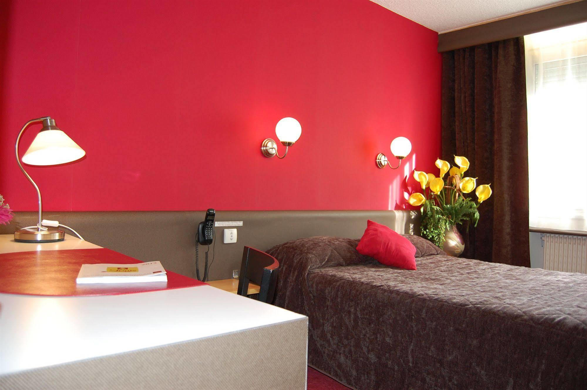 Logis Hotel Du Midi - Saint Etienne Sud Exteriör bild